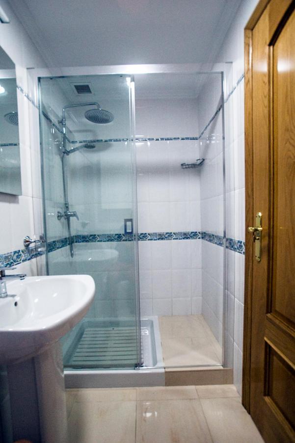 Apartamentos Amat - Only Adult - Playa El Bajondillo Торремолинос Экстерьер фото