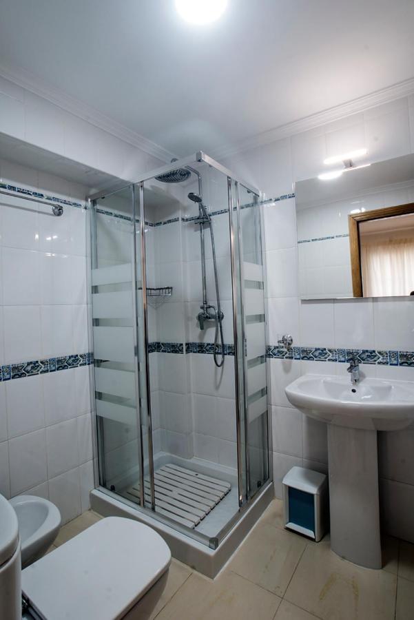Apartamentos Amat - Only Adult - Playa El Bajondillo Торремолинос Экстерьер фото